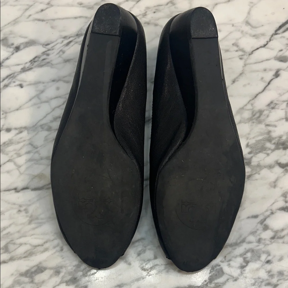 Tory Burch Black Small Wedge with Gold Accents - Picture 5 of 6